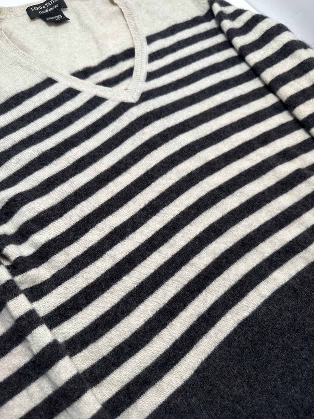 Lord & Taylor 100% Cashmere Sweater | Striped V-Neck | Soft Neutral | Size L - Picture 5 of 14
